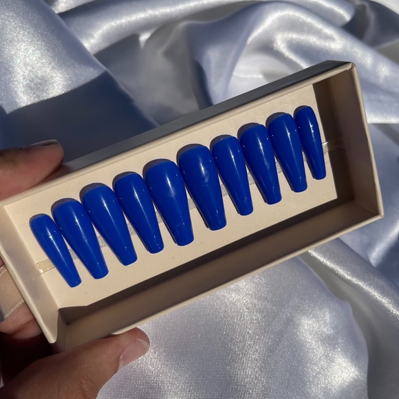 Blue Press On Nails - Picture 1 of 1